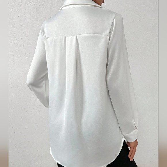 White Simple Shirt With Asymmetric Hemline - Picture 3 of 5